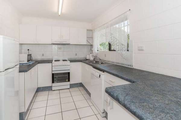14 Conlan Close, Manoora - Thumbnail 4