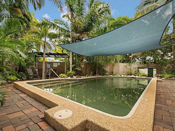 20/21-31 Poinciana Street, Holloways Beach - Thumbnail 4