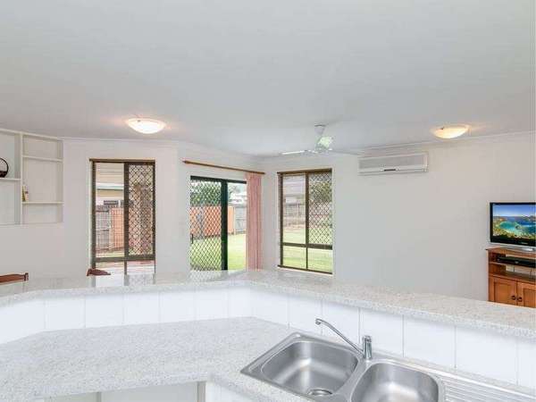 9 Village Terrace, Redlynch - Thumbnail 5