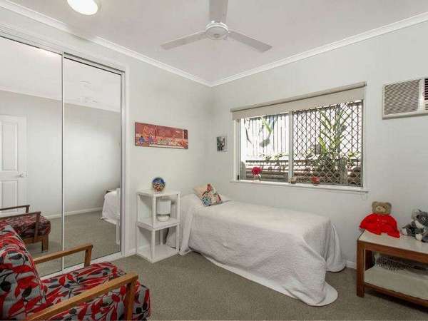 21 Knight Road, Smithfield - Thumbnail 8