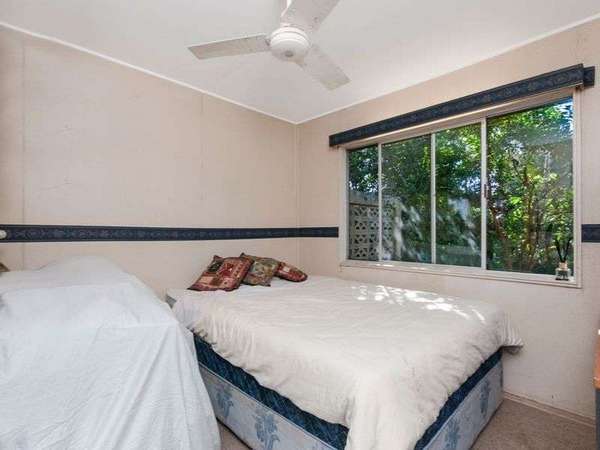 15 Bouganvillea Street, Holloways Beach - Thumbnail 8