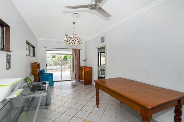 46 Oleander Street, Holloways Beach - Thumbnail 6