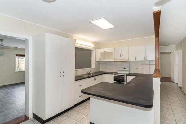 3 Mimosa Street, Holloways Beach - Thumbnail 6