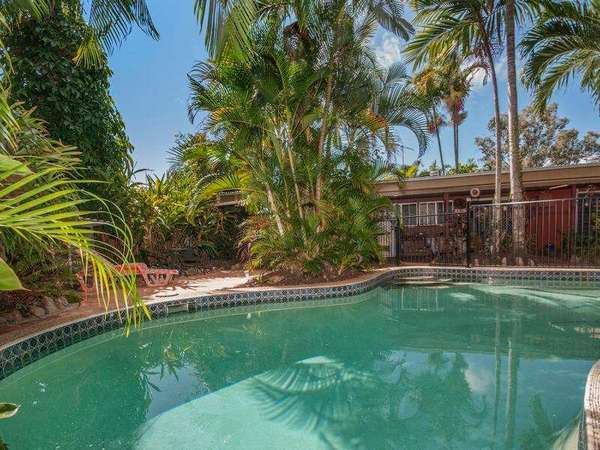 15 Bouganvillea Street, Holloways Beach - Thumbnail 2