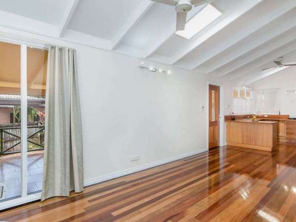 39 Impey Street, Caravonica - Thumbnail 5