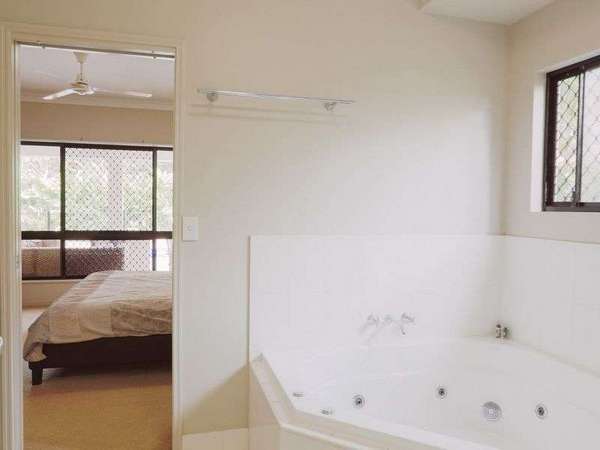 5 Chandra Close, Redlynch - Thumbnail 7