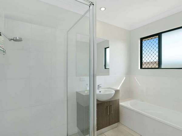 5 Hunter Cl, Redlynch - Thumbnail 7