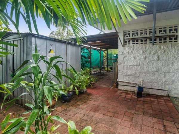 25 Maple Street, Holloways Beach - Thumbnail 6