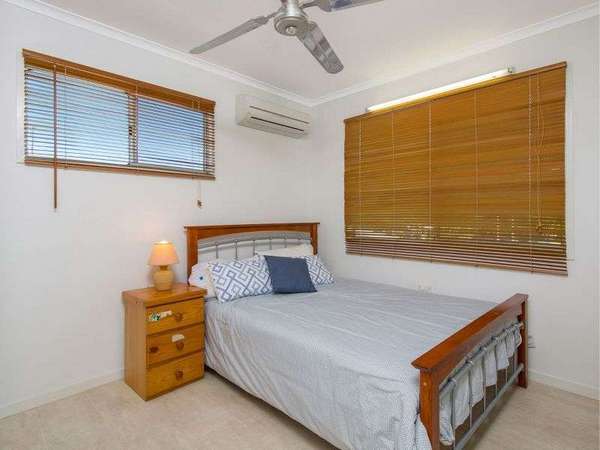 44 Clinton Street, Yorkeys Knob - Thumbnail 7