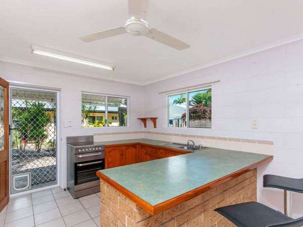 2/14 Caribbean Street, Holloways Beach - Thumbnail 5