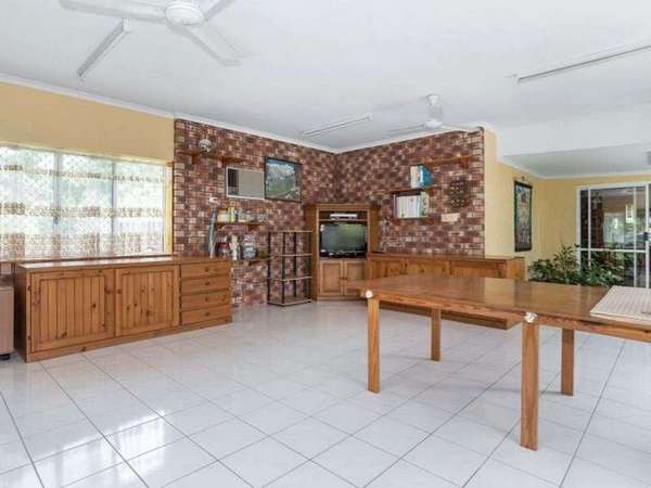 4 Harwood Close, Brinsmead - Thumbnail 4