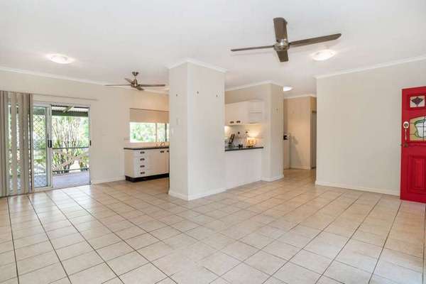 49 Michealangelo Drive, Redlynch - Thumbnail 4