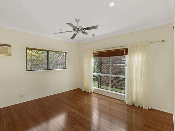 13 Albizia Cl, Redlynch - Thumbnail 5