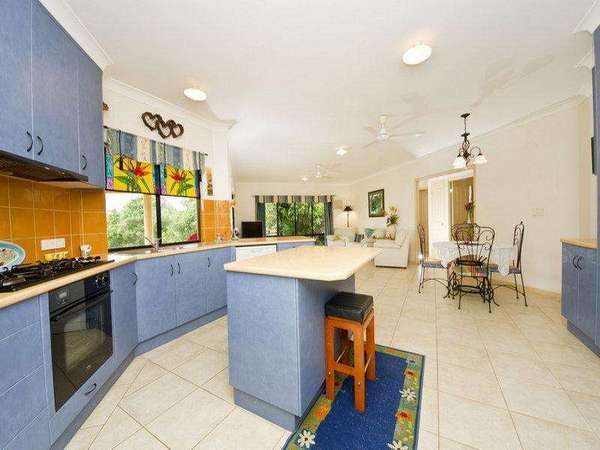30 Chirio Drive, Redlynch - Thumbnail 2