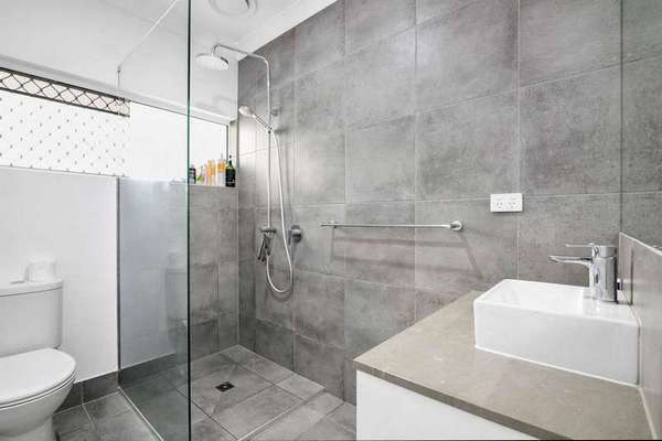 49/2 Lake Placid Road, Caravonica - Thumbnail 4