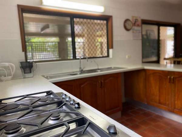 2 Cantal close, Smithfield - Thumbnail 3