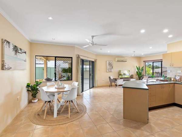 4 Spray Close, Mount Sheridan - Thumbnail 3