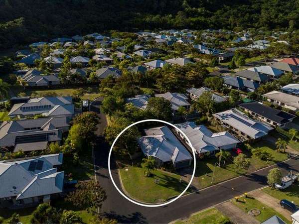 32 John Malcolm Street, Redlynch - Thumbnail 2