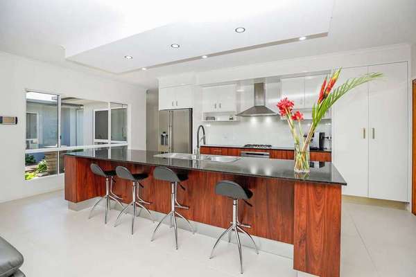 33 Red Peak Boulevard, Caravonica - Thumbnail 4