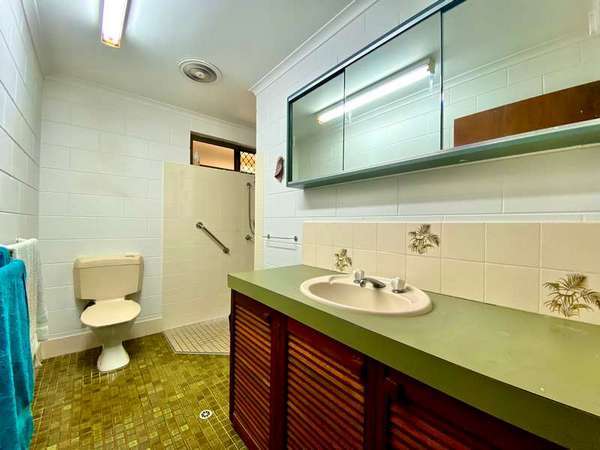 2 Cantal close, Smithfield - Thumbnail 7