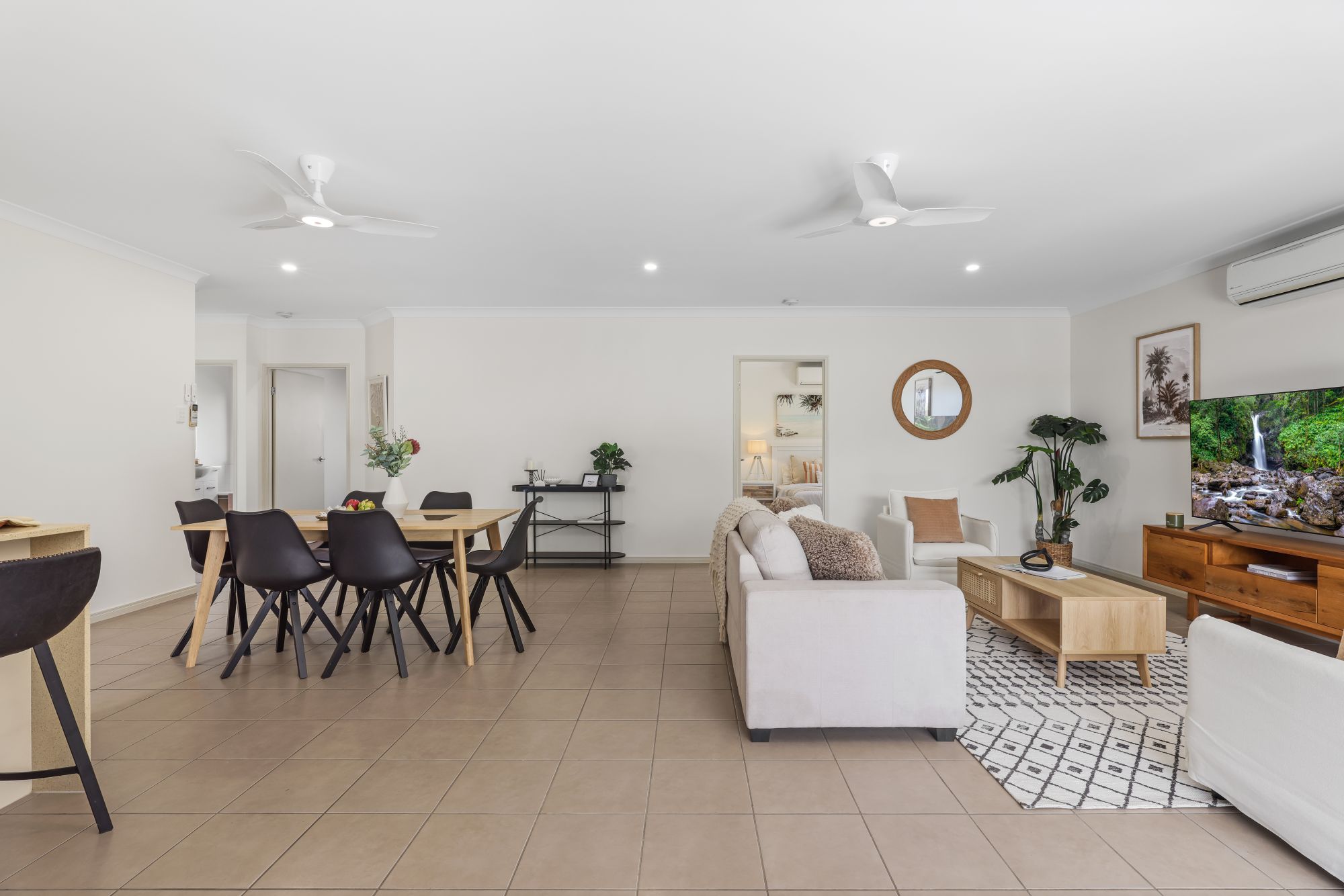 12-14 Willoughby Close, Redlynch - Thumbnail 4