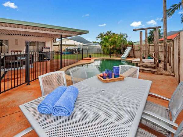 6 Caneland Court, Redlynch - Thumbnail 2