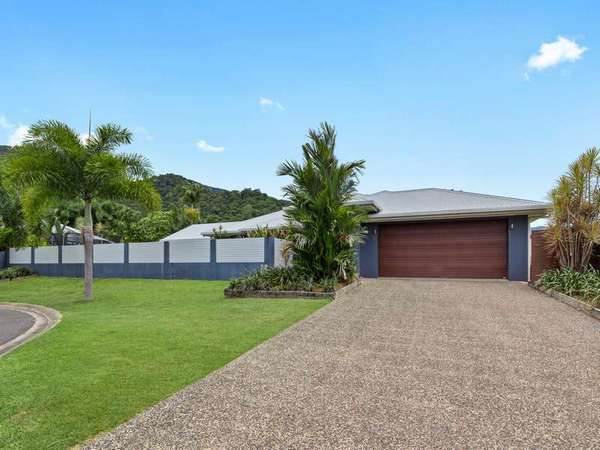 30-32 Kippin Close, Redlynch - Thumbnail 2