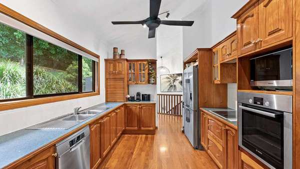 1-3 Beltana Close, Redlynch - Thumbnail 7