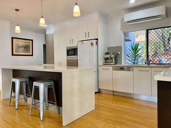 18 Barclay Road, Brinsmead - Thumbnail 3
