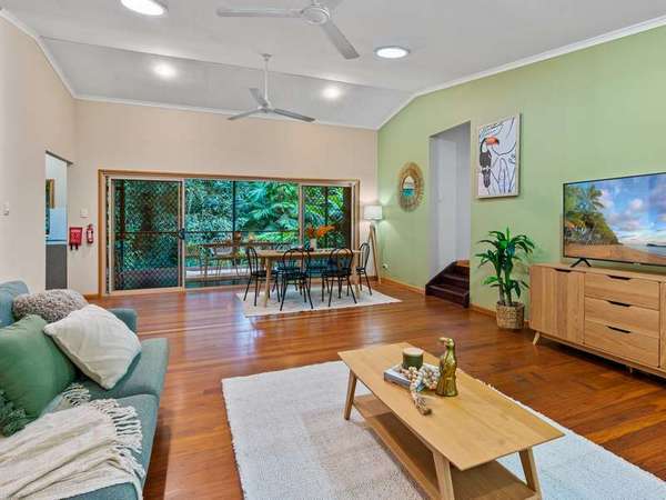 17-19 Frond close, Redlynch - Thumbnail 5