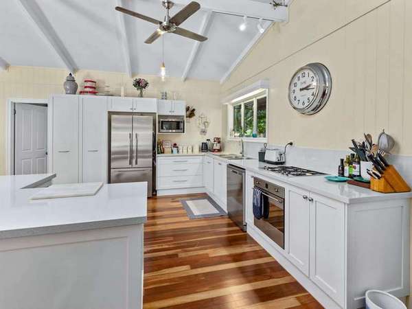 29-31 Watervale Close, Redlynch - Thumbnail 2