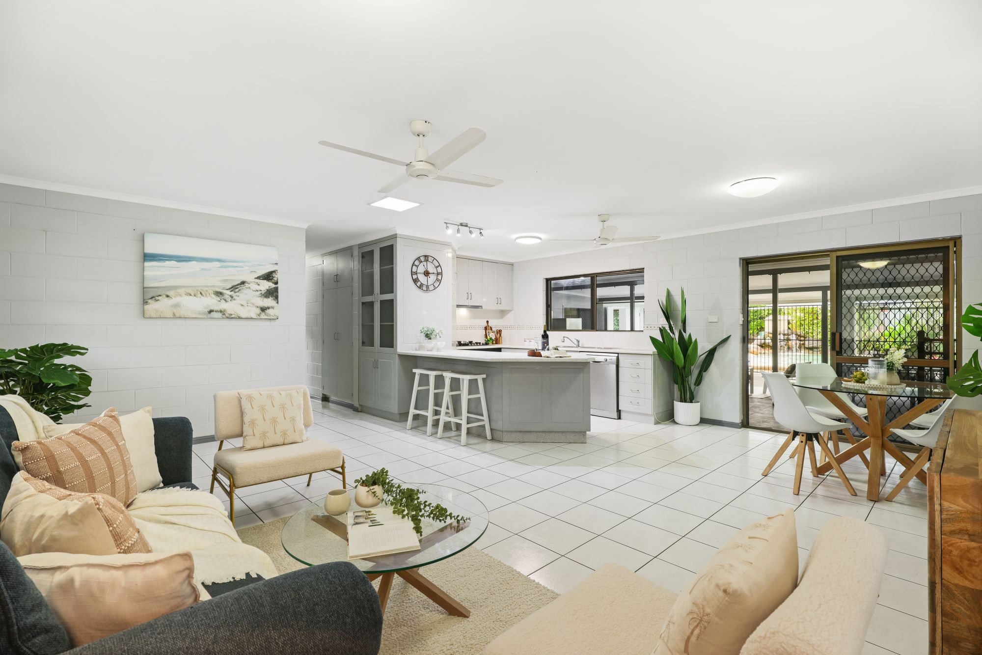 13 Lennon Street, Westcourt - Thumbnail 4