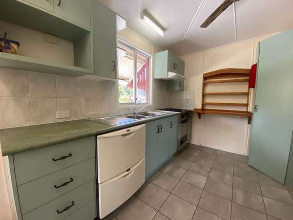 38 Queen street, Edmonton - Thumbnail 6