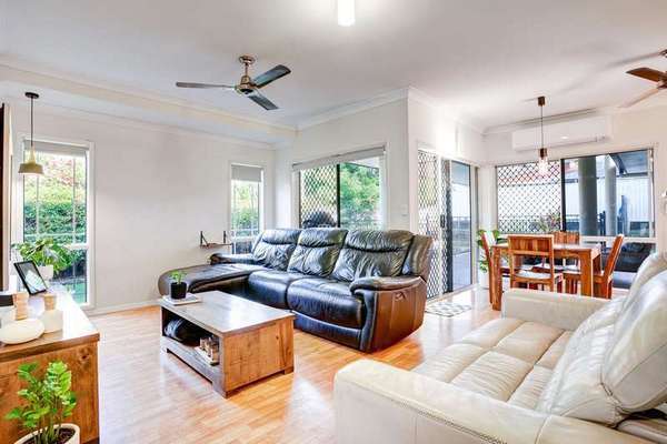 15 Village Terrace, Redlynch - Thumbnail 5