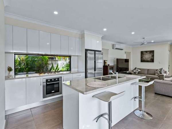 1 Midship Street, Trinity Beach - Thumbnail 4