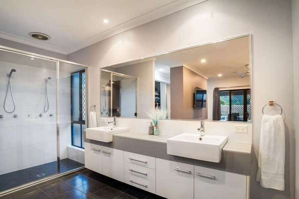 7 McBride Street, Redlynch - Thumbnail 3