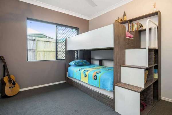 7 McBride Street, Redlynch - Thumbnail 8