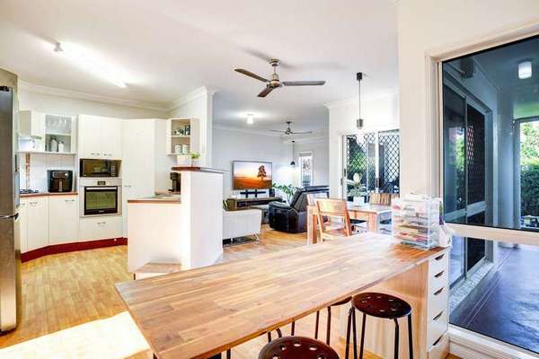 15 Village Terrace, Redlynch - Thumbnail 6