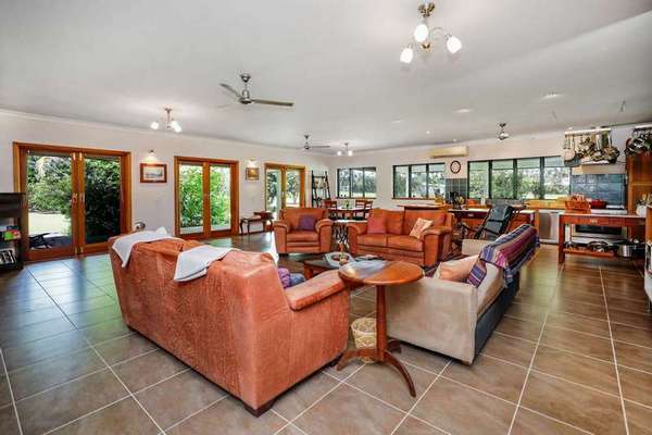 2 Daniel Close, Etty Bay - Thumbnail 3