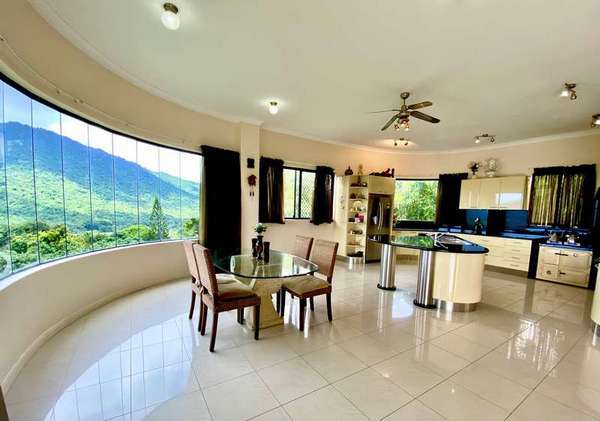 25-27 Mount William close, Redlynch - Thumbnail 3