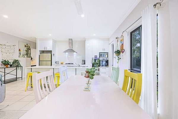 25 Goldberg Close, White Rock - Thumbnail 5