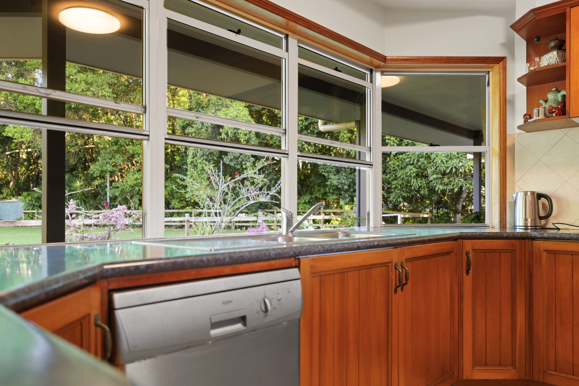 2-4 The Rocks Road, Redlynch - Thumbnail 8