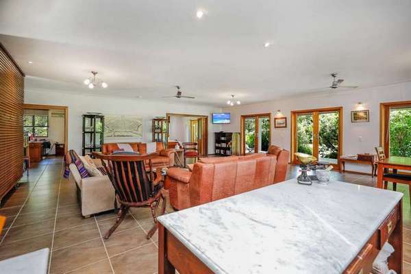 2 Daniel Close, Etty Bay - Thumbnail 4