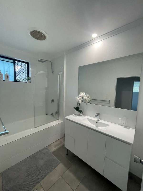 3 Naranghi Close, Woree - Thumbnail 8
