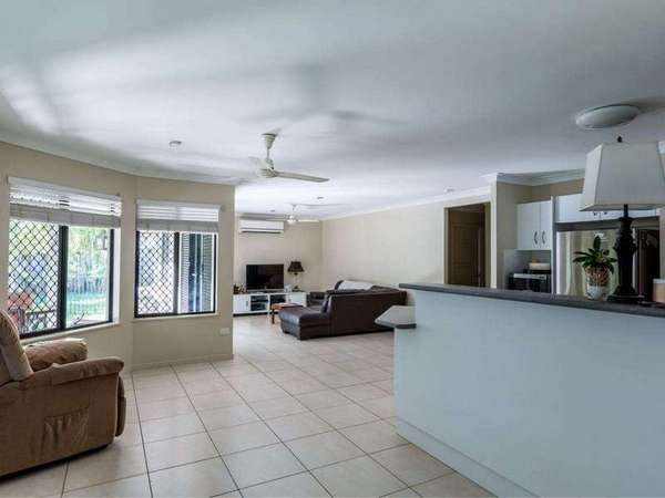 32 John Malcolm Street, Redlynch - Thumbnail 3