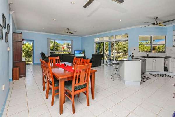 16 Olive Crescent, Kurrimine Beach - Thumbnail 3
