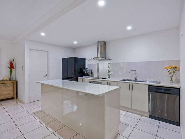 46 Perserverance Street, Redlynch - Thumbnail 5