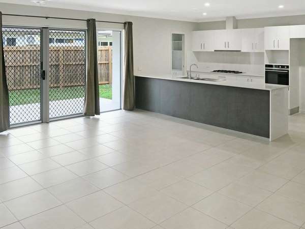 39 Noipo Crescent, Redlynch - Thumbnail 4