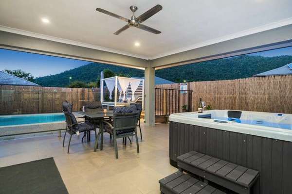 7 McBride Street, Redlynch - Thumbnail 3