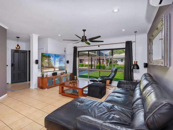 12 Village Terrace, Redlynch - Thumbnail 3